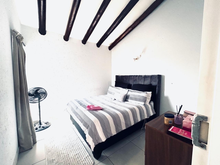 1 Bedroom Property for Sale in Paulshof Gauteng