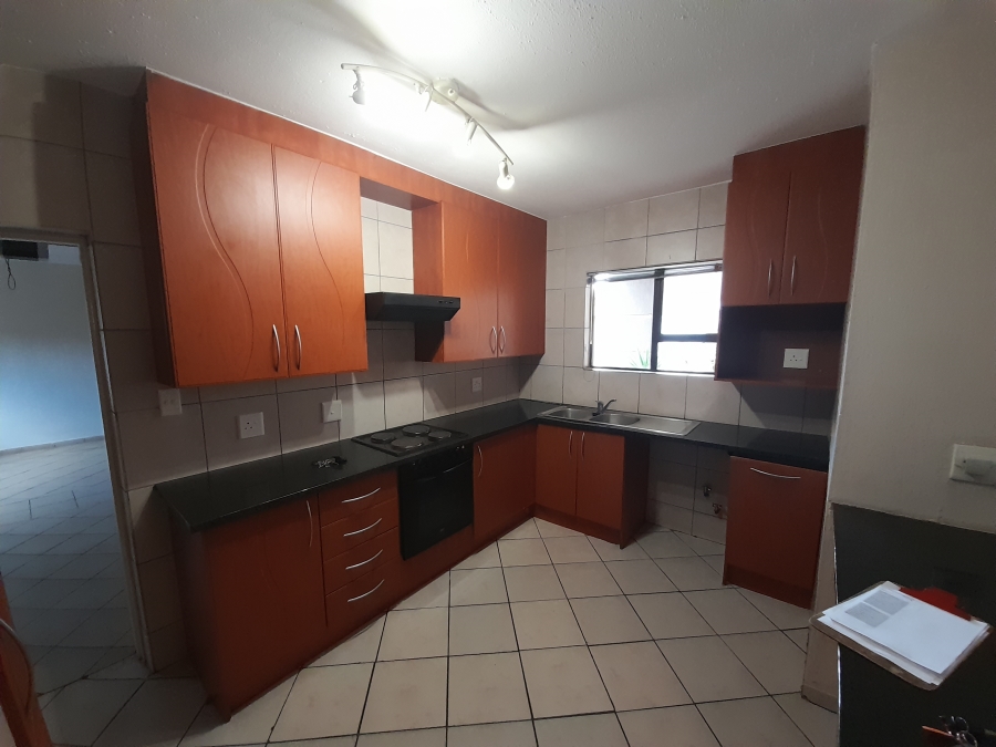 To Let 3 Bedroom Property for Rent in Sylviavale Gauteng