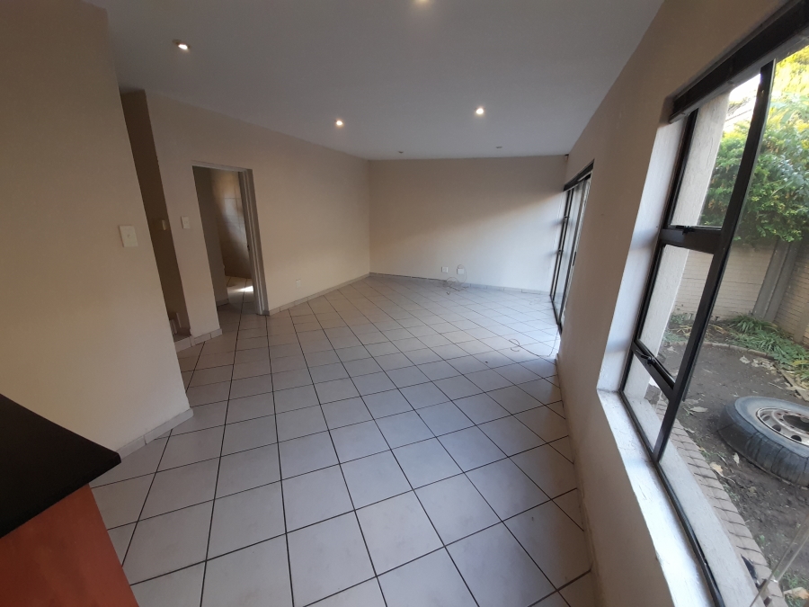 To Let 3 Bedroom Property for Rent in Sylviavale Gauteng