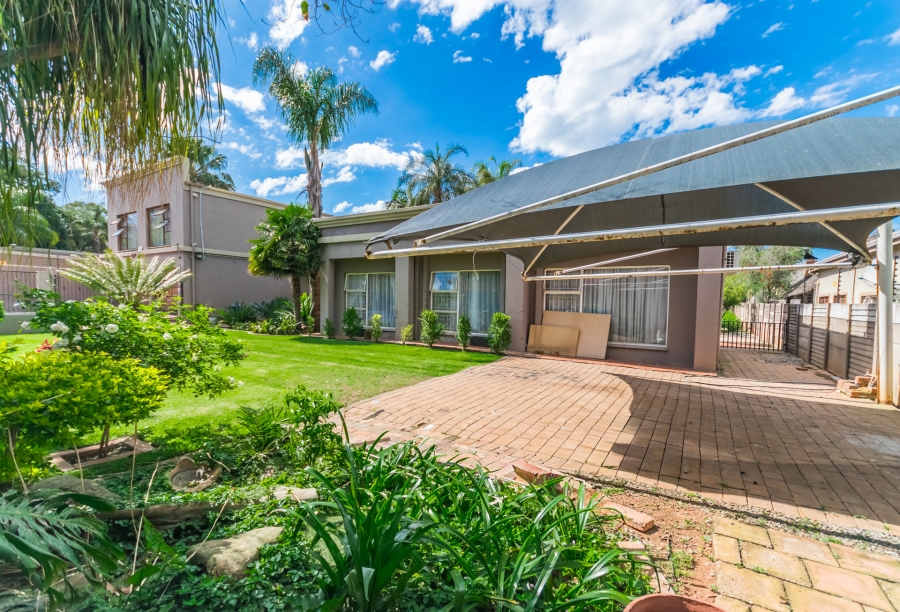 4 Bedroom Property for Sale in Wingate Park Gauteng