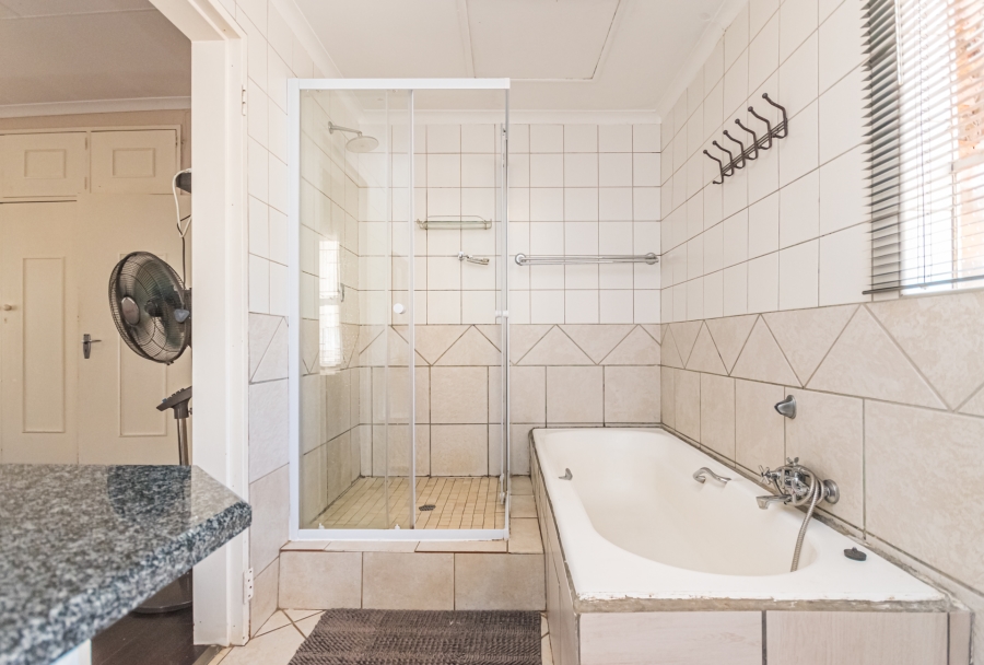 4 Bedroom Property for Sale in Wingate Park Gauteng