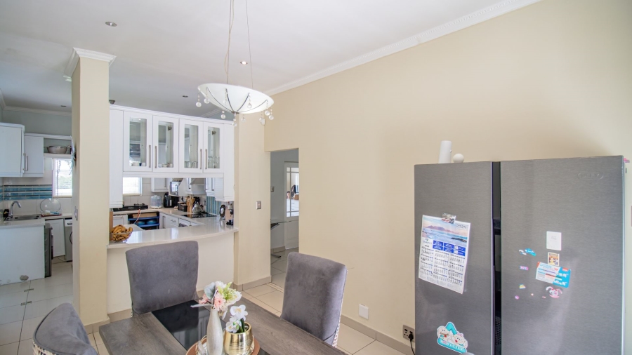 3 Bedroom Property for Sale in Vorna Valley Gauteng