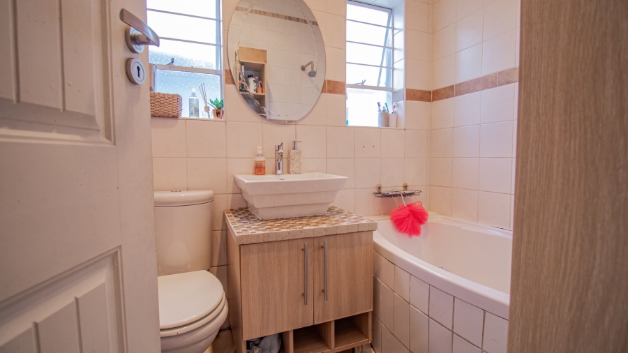 3 Bedroom Property for Sale in Vorna Valley Gauteng