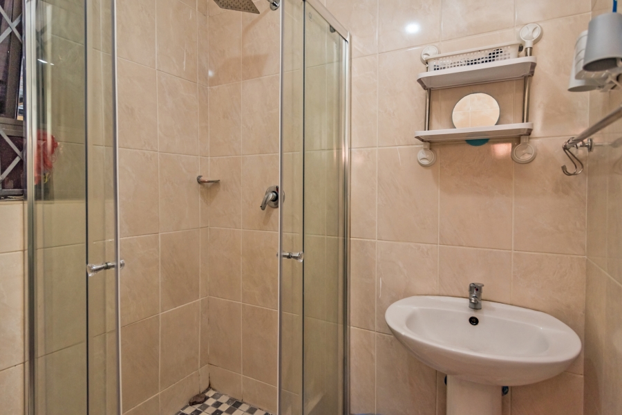 2 Bedroom Property for Sale in Fleurhof Gauteng