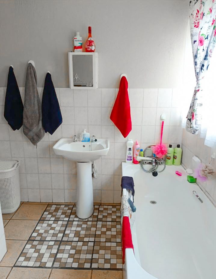 2 Bedroom Property for Sale in Witfield Gauteng