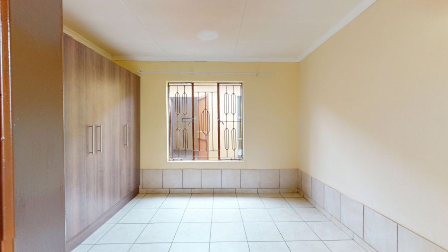 4 Bedroom Property for Sale in Dawn Park Gauteng