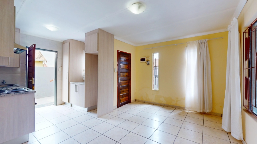 4 Bedroom Property for Sale in Dawn Park Gauteng