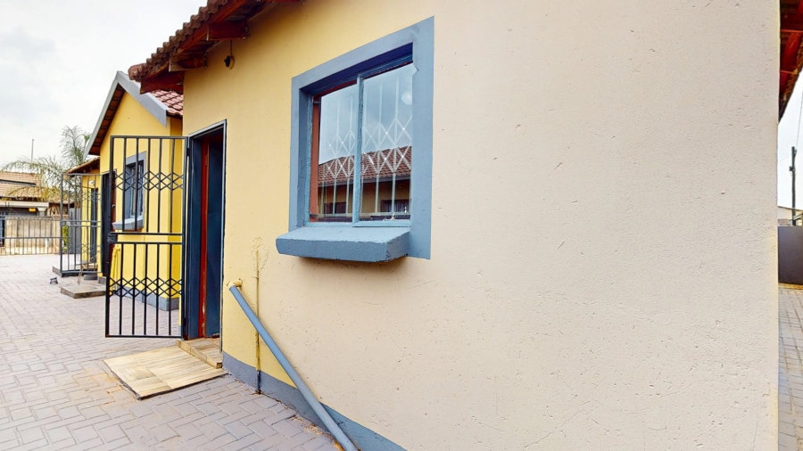 4 Bedroom Property for Sale in Dawn Park Gauteng