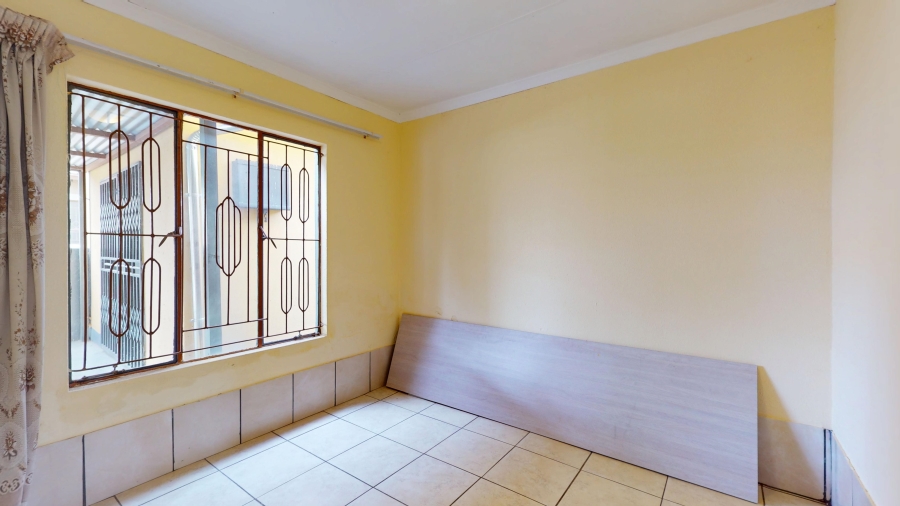 4 Bedroom Property for Sale in Dawn Park Gauteng