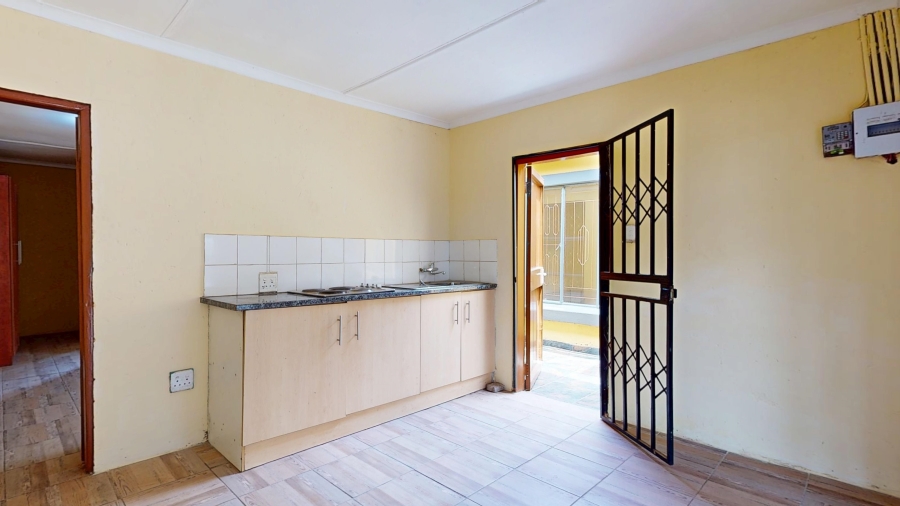 4 Bedroom Property for Sale in Dawn Park Gauteng