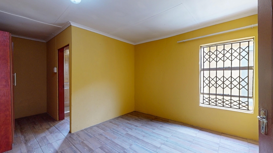 4 Bedroom Property for Sale in Dawn Park Gauteng