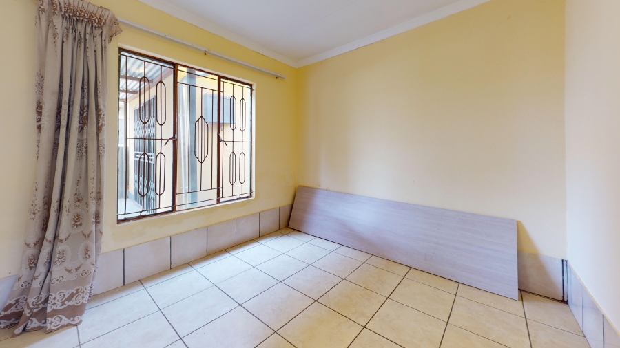 4 Bedroom Property for Sale in Dawn Park Gauteng