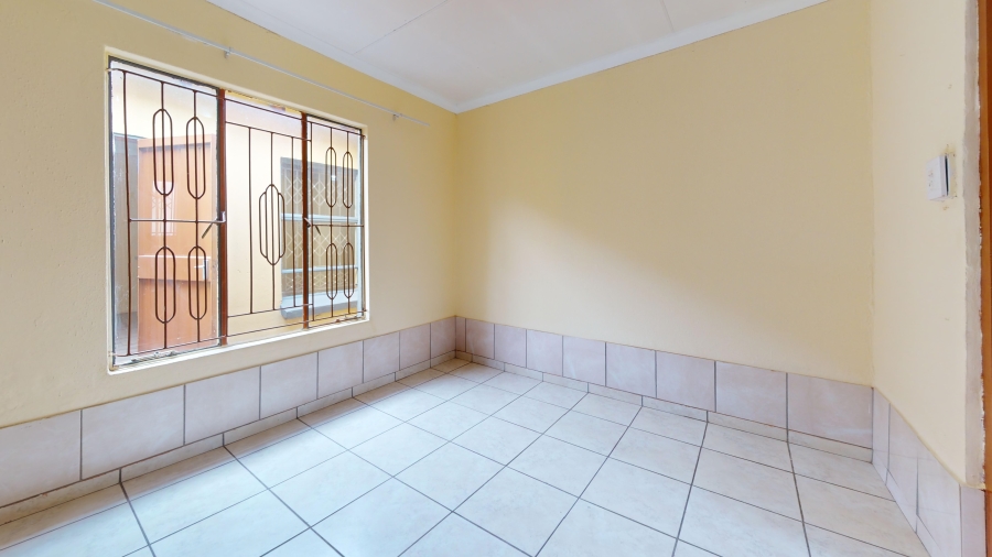 4 Bedroom Property for Sale in Dawn Park Gauteng