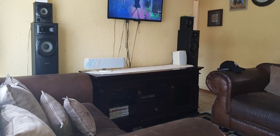 3 Bedroom Property for Sale in Groblerpark Gauteng