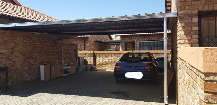 3 Bedroom Property for Sale in Groblerpark Gauteng