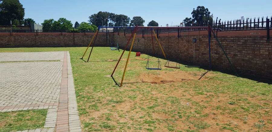 3 Bedroom Property for Sale in Groblerpark Gauteng