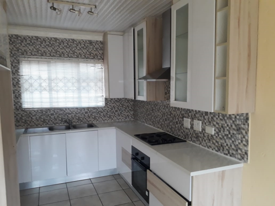 To Let 3 Bedroom Property for Rent in Groblerpark Gauteng