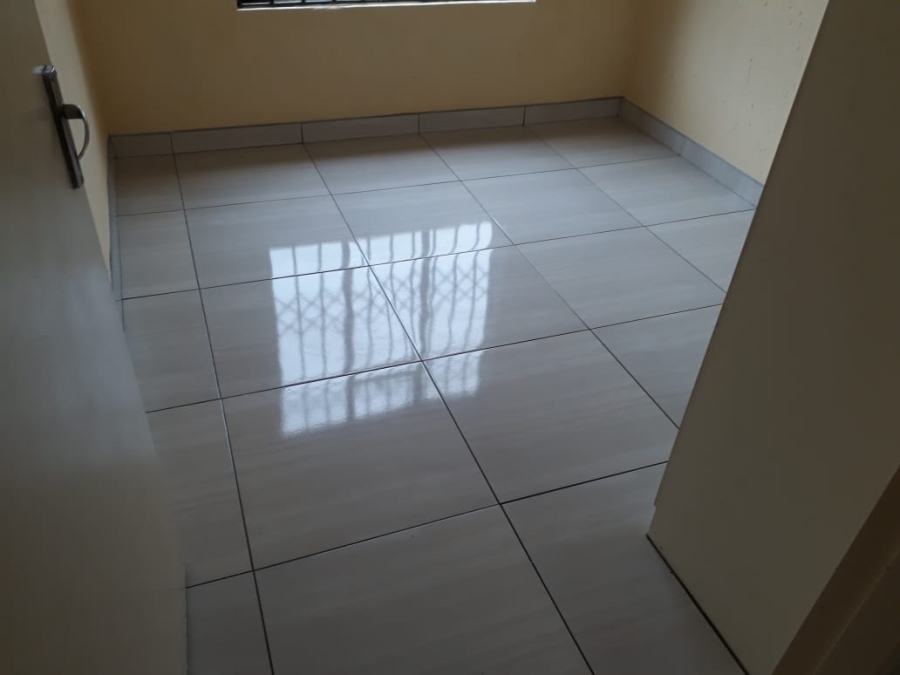 To Let 3 Bedroom Property for Rent in Groblerpark Gauteng