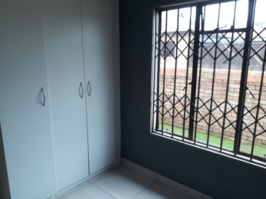 To Let 3 Bedroom Property for Rent in Groblerpark Gauteng