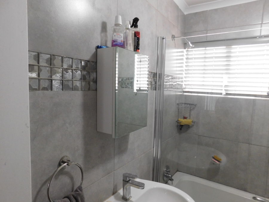 2 Bedroom Property for Sale in Kilner Park Gauteng