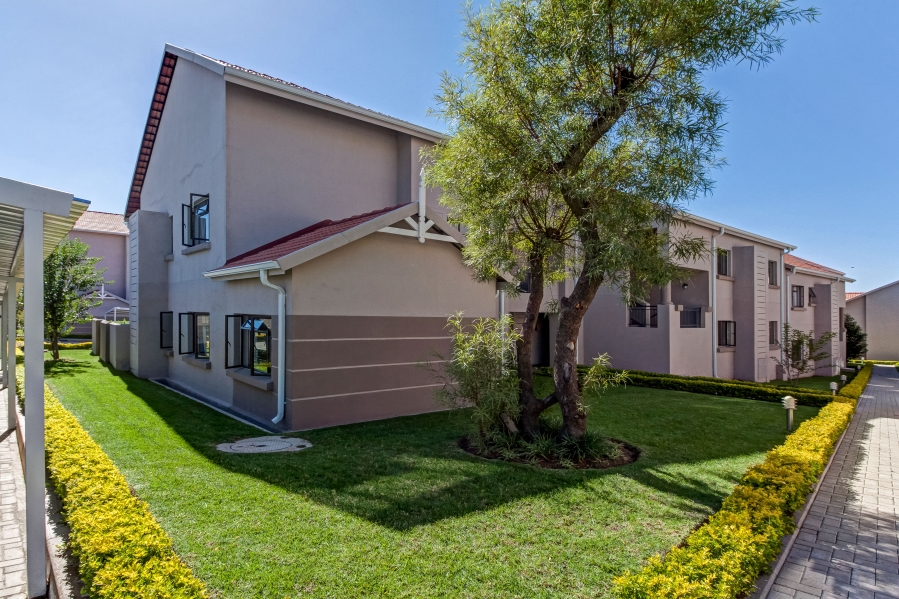 2 Bedroom Property for Sale in Broadacres Gauteng