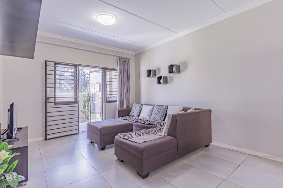 2 Bedroom Property for Sale in Broadacres Gauteng