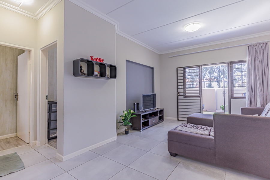 2 Bedroom Property for Sale in Broadacres Gauteng