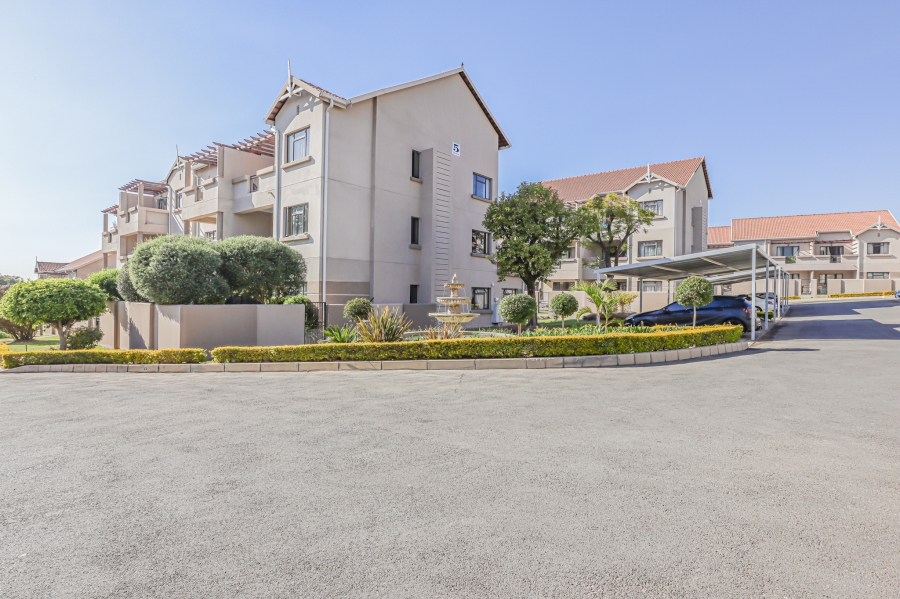 2 Bedroom Property for Sale in Broadacres Gauteng