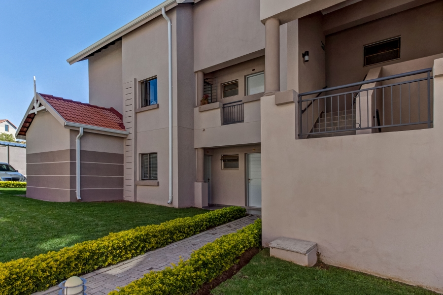 2 Bedroom Property for Sale in Broadacres Gauteng