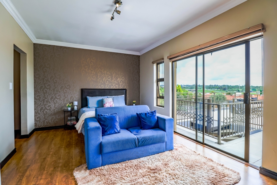 5 Bedroom Property for Sale in Thatchfield Estate Gauteng