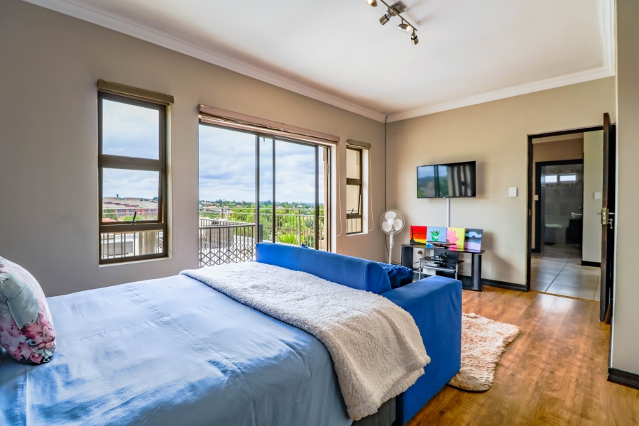 5 Bedroom Property for Sale in Thatchfield Estate Gauteng