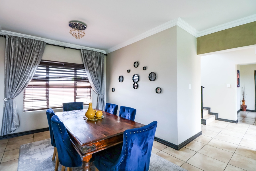 5 Bedroom Property for Sale in Thatchfield Estate Gauteng