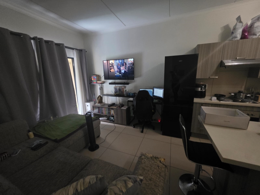 To Let 1 Bedroom Property for Rent in Lilianton Gauteng