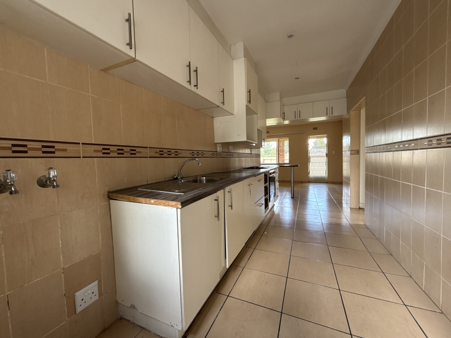 2 Bedroom Property for Sale in Crystal Park Gauteng