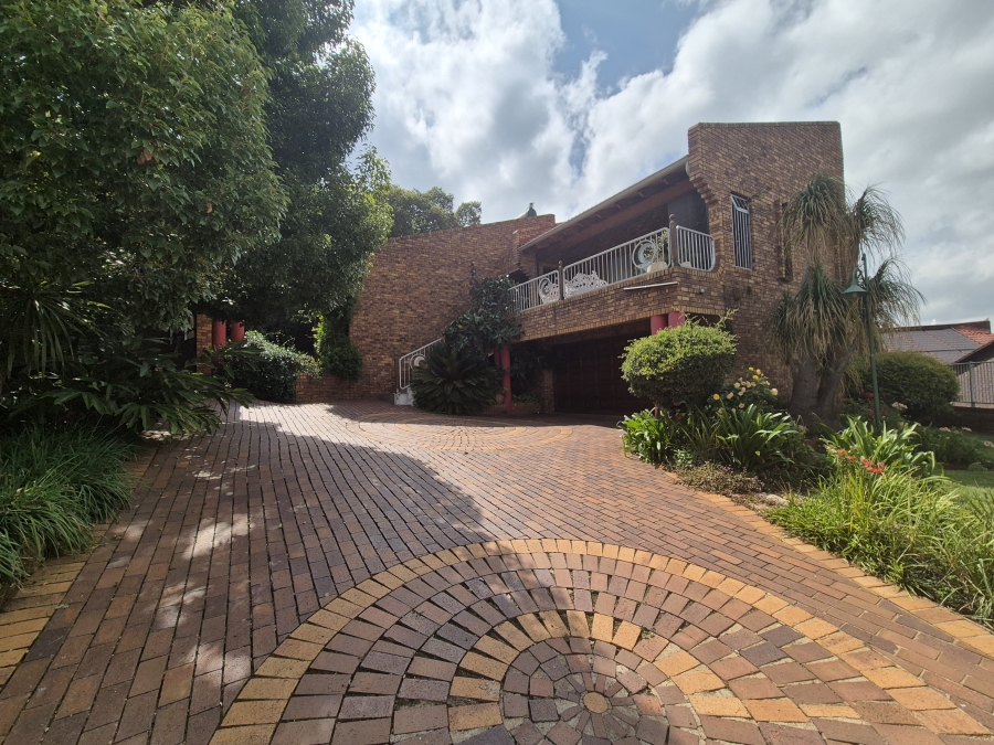 3 Bedroom Property for Sale in Mulbarton Gauteng