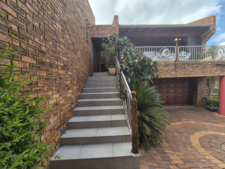 3 Bedroom Property for Sale in Mulbarton Gauteng