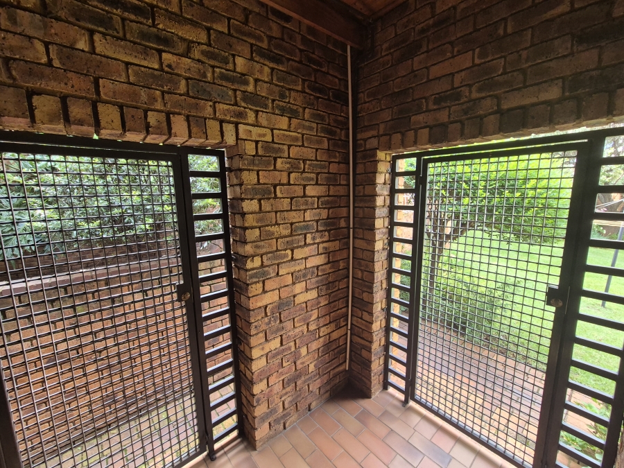 3 Bedroom Property for Sale in Mulbarton Gauteng