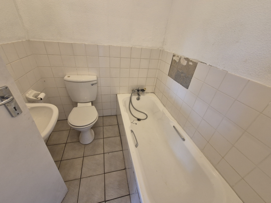 3 Bedroom Property for Sale in Mulbarton Gauteng