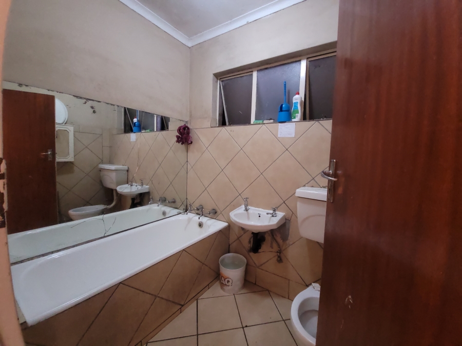 2 Bedroom Property for Sale in Sunnyside Gauteng