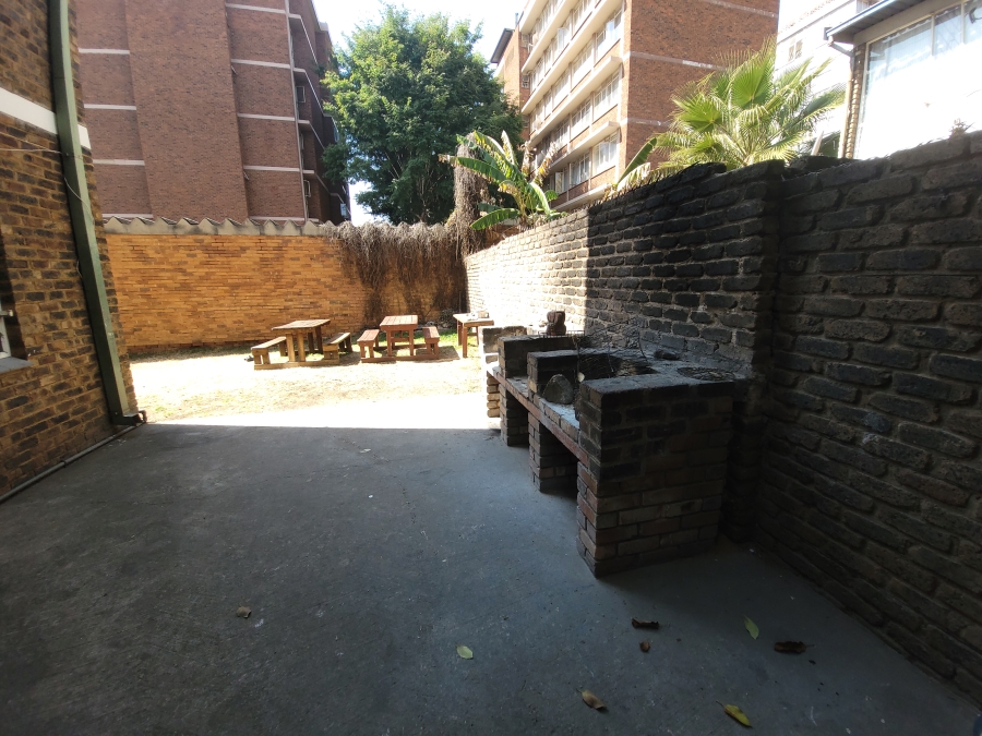 2 Bedroom Property for Sale in Sunnyside Gauteng