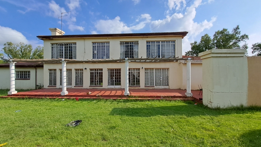 5 Bedroom Property for Sale in Sharon Park Gauteng