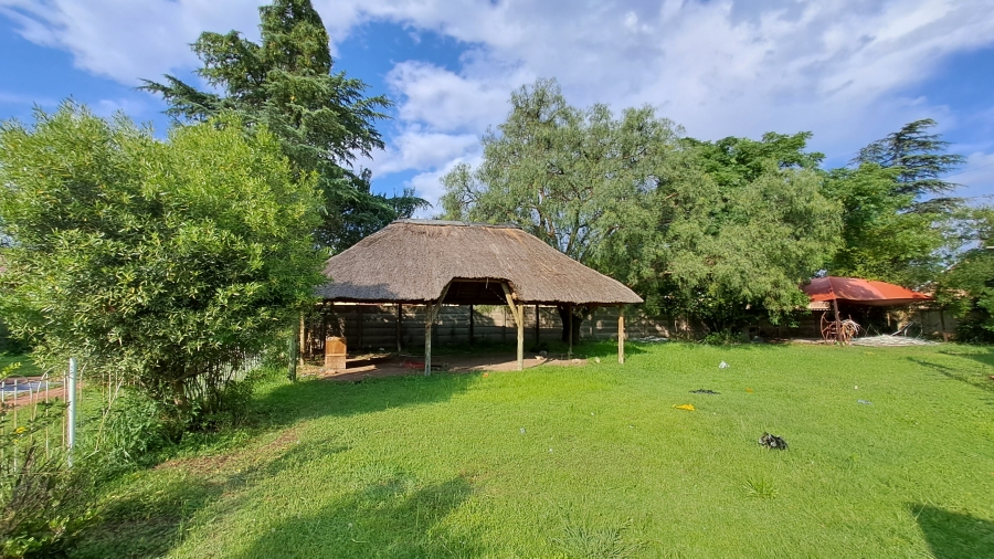 5 Bedroom Property for Sale in Sharon Park Gauteng