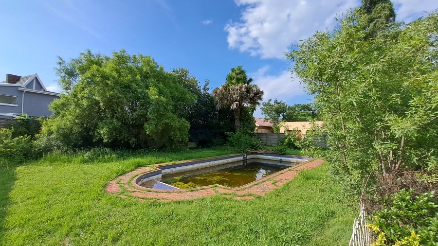 5 Bedroom Property for Sale in Sharon Park Gauteng