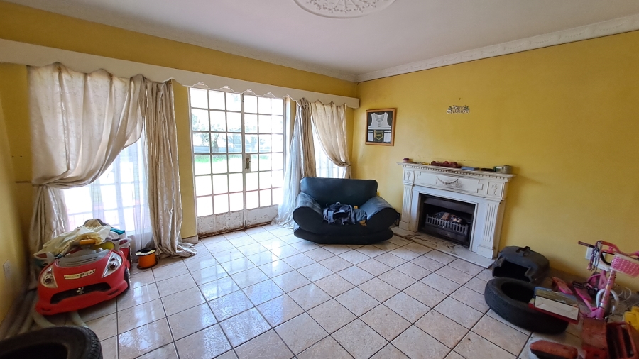 5 Bedroom Property for Sale in Sharon Park Gauteng