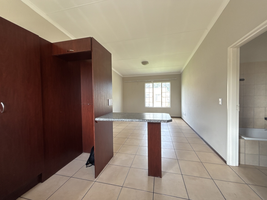 2 Bedroom Property for Sale in Norton Park Gauteng