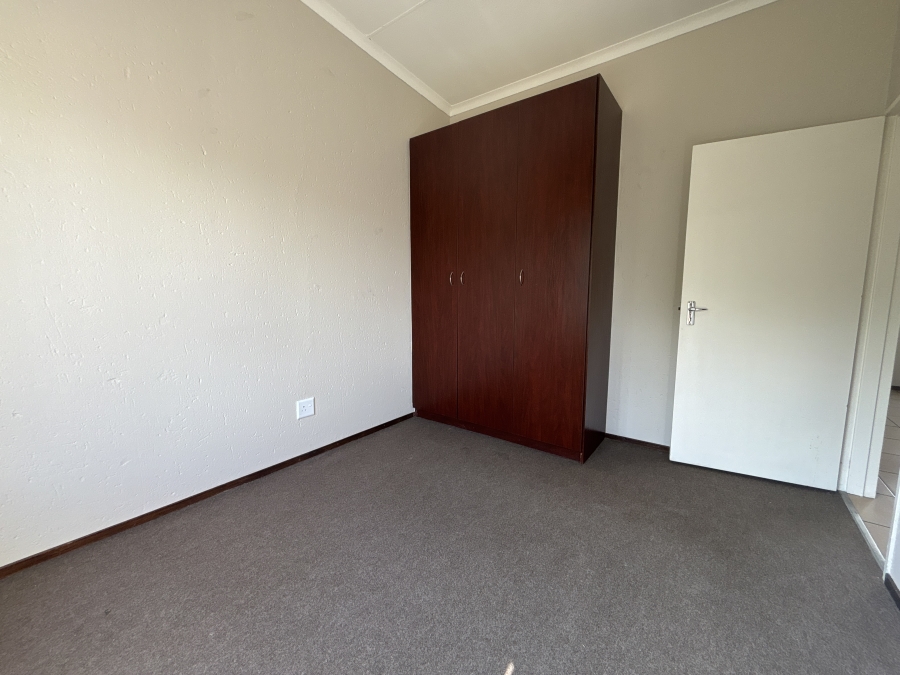 2 Bedroom Property for Sale in Norton Park Gauteng
