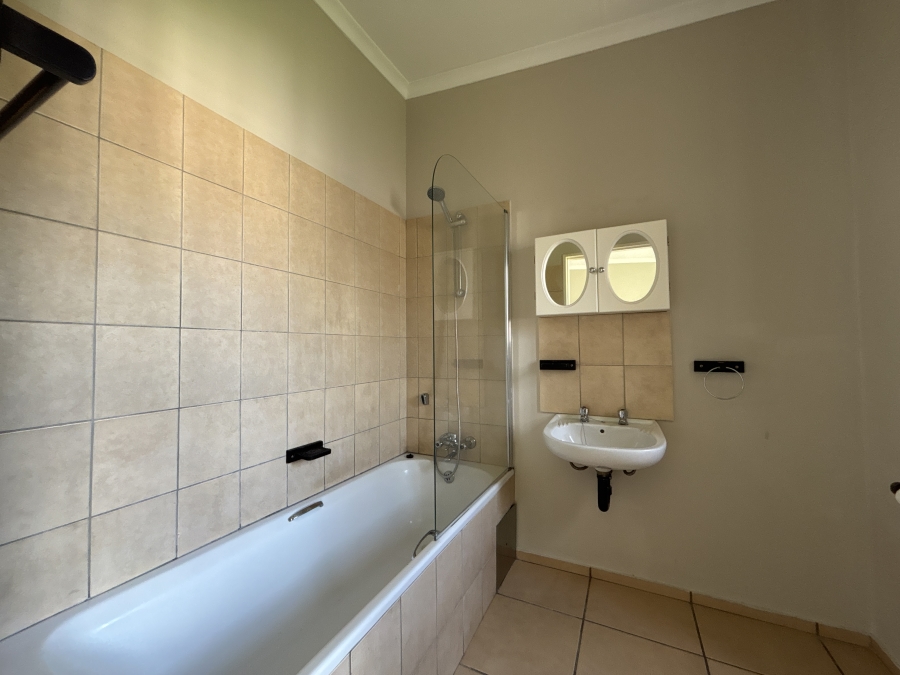 2 Bedroom Property for Sale in Norton Park Gauteng