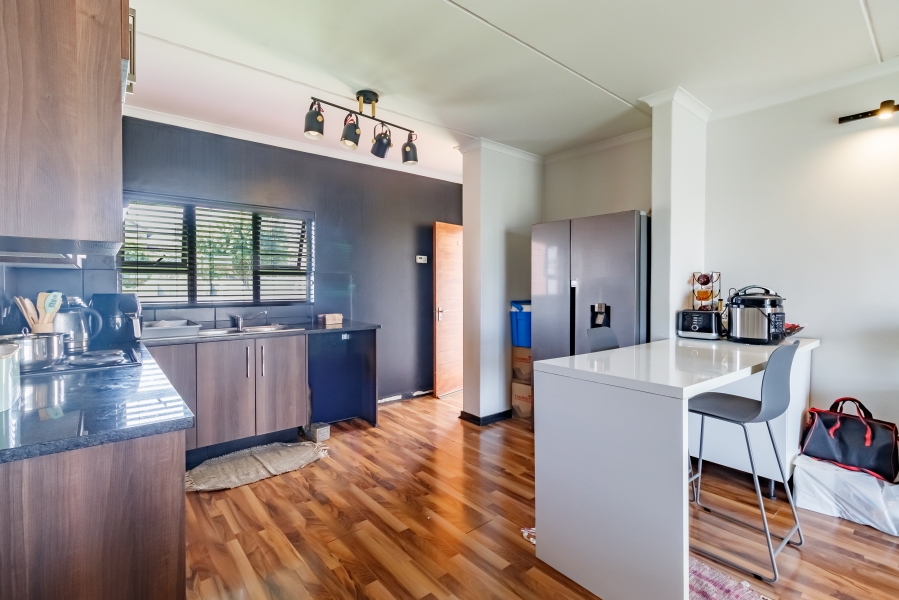 2 Bedroom Property for Sale in Barbeque Downs Gauteng