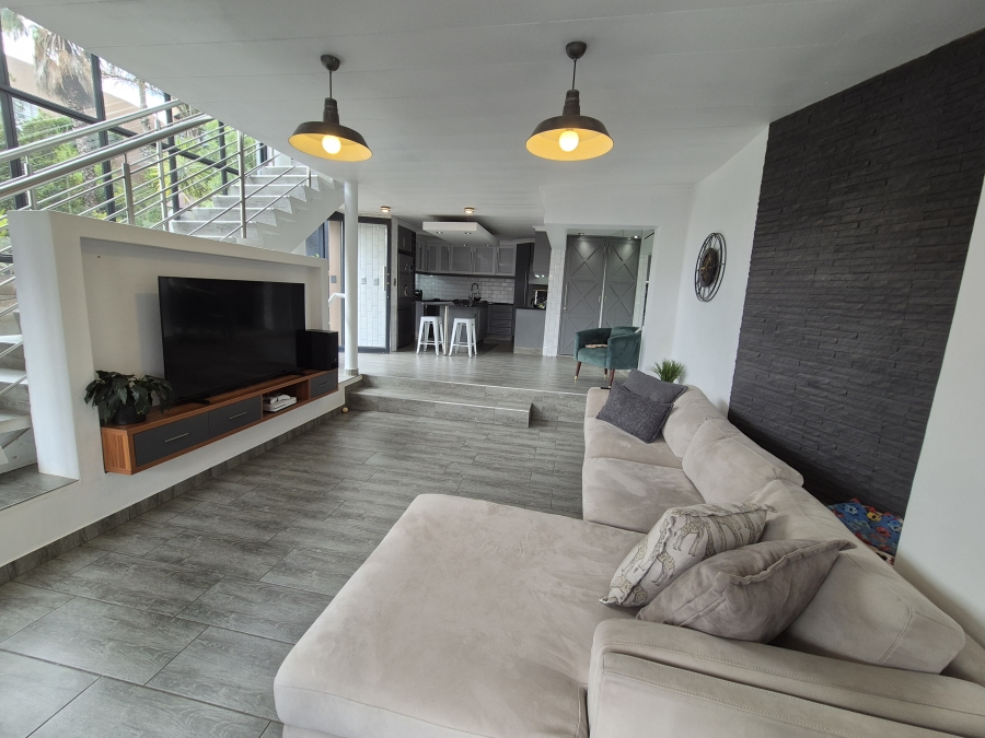 2 Bedroom Property for Sale in Bassonia Gauteng