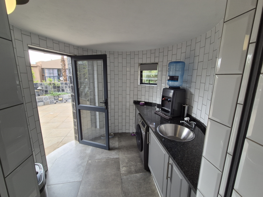 2 Bedroom Property for Sale in Bassonia Gauteng